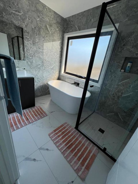 Avenue - Perths Hotel 0