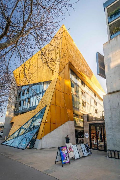 Architectural Delight On Lonsdale - Perths Hotel 1