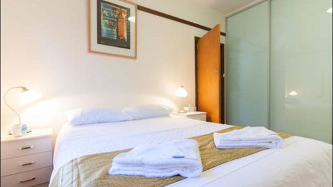 B4 Crawley Apartment 1 BRM & Sleepout Near UWA - Perths Hotel 0