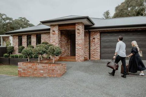 BADGER HOUSE - 4 Bed, 4 Bath, Stunning Entertainer Plus Fire - Perths Hotel 1
