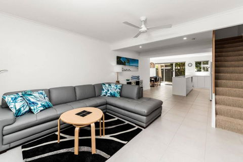 BARBADOS Ultimate Laid-back Holiday - Flat Stroll To River - Perths Hotel 0