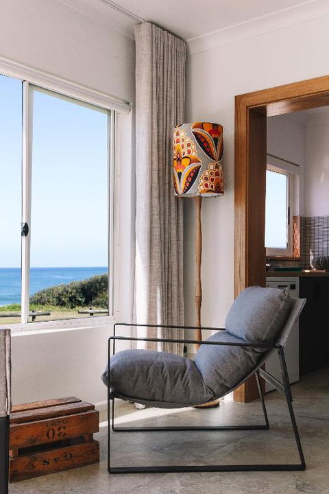 BAY PROPERTIES . Ocean Sounds - Perths Hotel 0