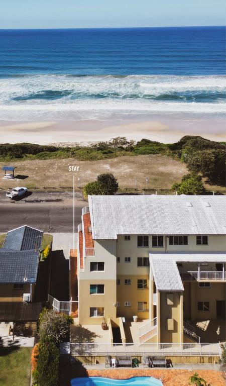 BAY PROPERTIES . Ocean Sounds - Perths Hotel 3