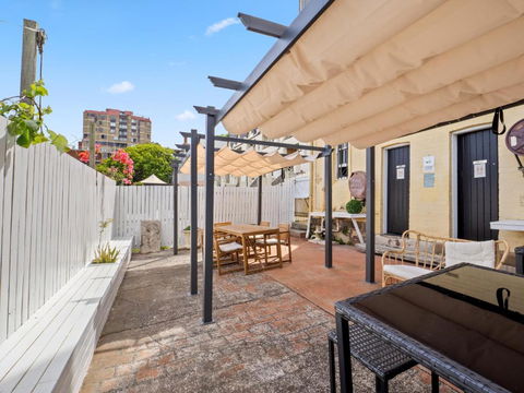 AZZURO POD HOTEL - Potts Point - Perths Hotel 2