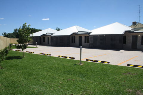 Emerald Park Motel - Perths Hotel 10