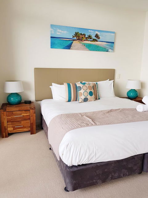 Blue C Coolangatta - Perths Hotel 7