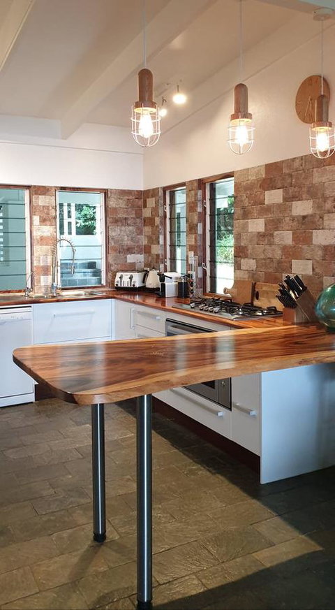 Cairns Beach House Our Oasis - Perths Hotel 1