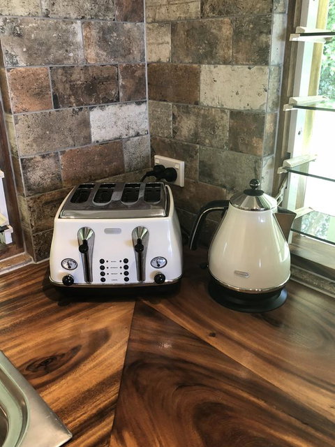 Cairns Beach House Our Oasis - Perths Hotel 9