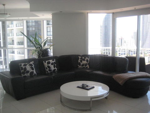 Bel Air On Broadbeach - Official - Perths Hotel 15