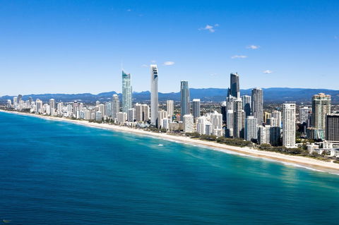 Hilton Surfers Paradise Hotel & Residences - Perths Hotel 16