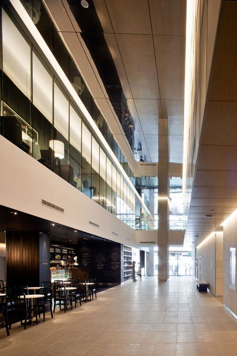 Hilton Surfers Paradise Hotel & Residences - Perths Hotel 24