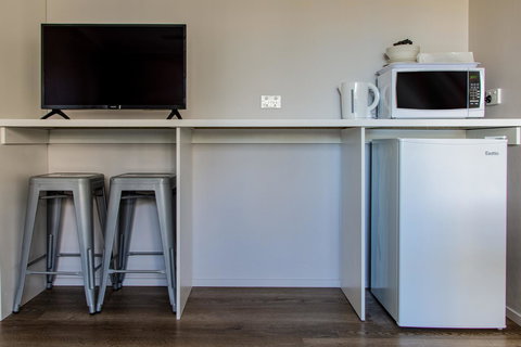 Burleigh Gold Coast Motel - Perths Hotel 4