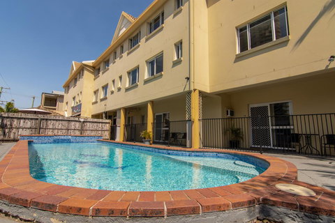 Burleigh Gold Coast Motel - Perths Hotel 21