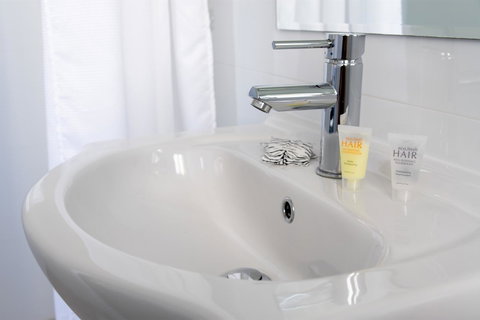 Burleigh Gold Coast Motel - Perths Hotel 15