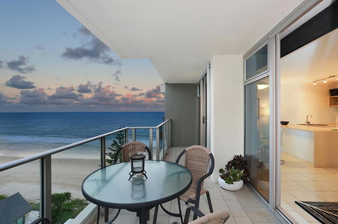 Hibiscus On The Beach - Perths Hotel 9