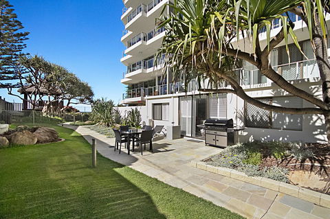 Hibiscus On The Beach - Perths Hotel 36