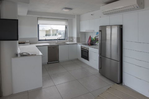 Centrepoint Apartments Caloundra - Perths Hotel 11