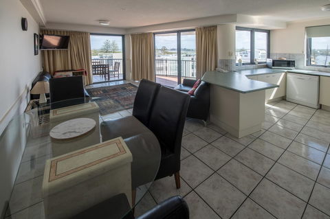Centrepoint Apartments Caloundra - Perths Hotel 38