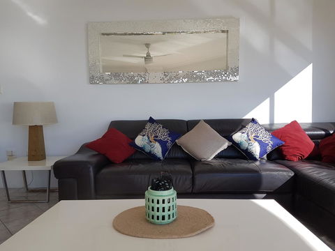 Mykonos Apartments - Perths Hotel 28