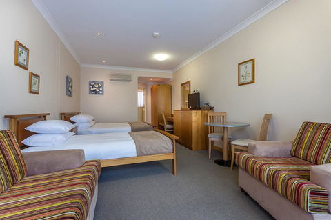 Eastgate On The Range Motel - Perths Hotel 6