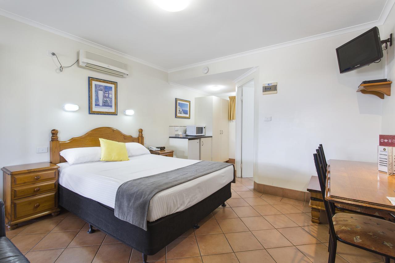 Lakes Creek QLD Perths Hotel