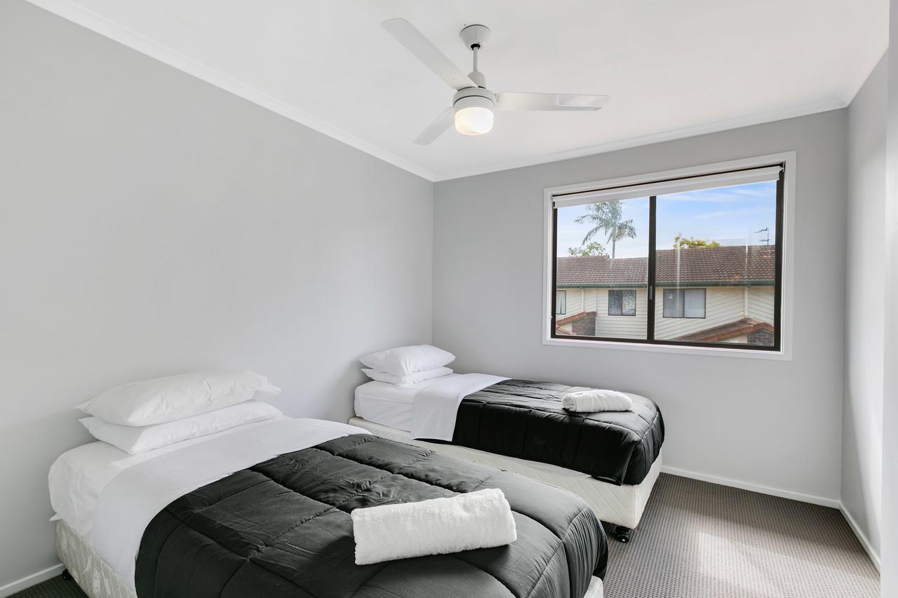 Nerang QLD Perths Hotel