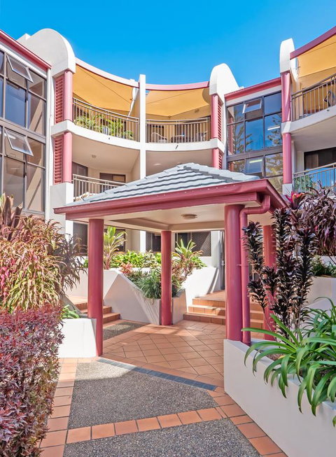 Burleigh On The Beach - Perths Hotel 5