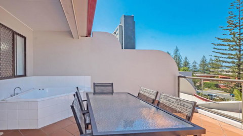 Burleigh On The Beach - Perths Hotel 27