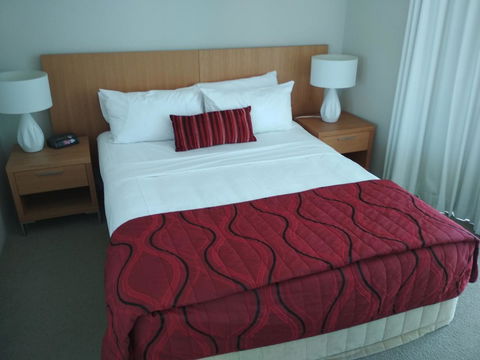 Maldives Resort Main Beach, Gold Coast - Perths Hotel 36