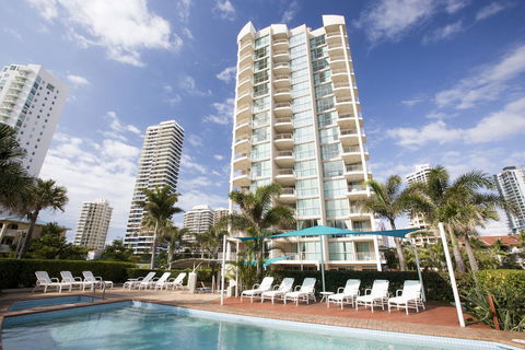 Maldives Resort Main Beach, Gold Coast - Perths Hotel 0