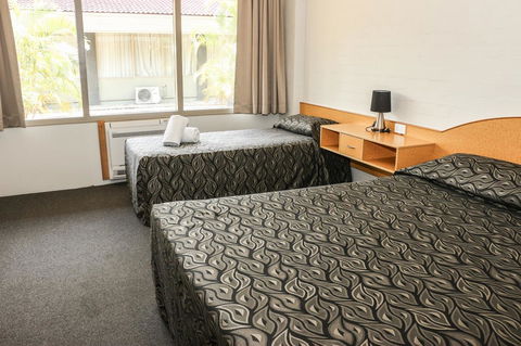 Salisbury Hotel Motel - Perths Hotel 17