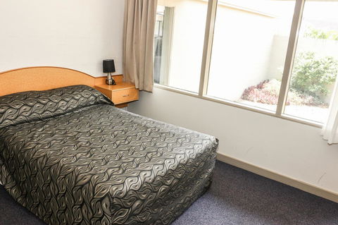 Salisbury Hotel Motel - Perths Hotel 23