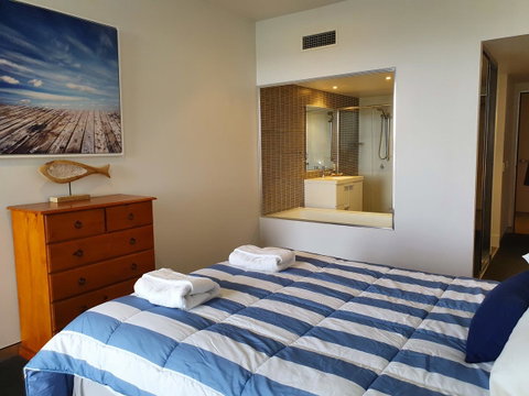 Hinchinbrook Holiday Apartments - Perths Hotel 17