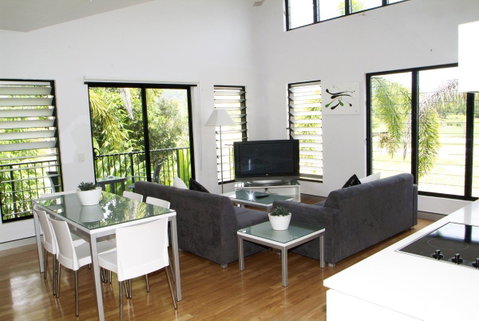 Hinchinbrook Holiday Apartments - Perths Hotel 24