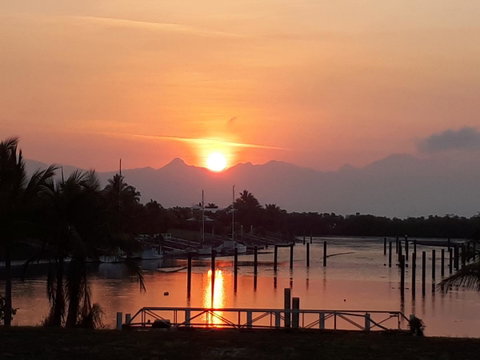 Hinchinbrook Holiday Apartments - Perths Hotel 18