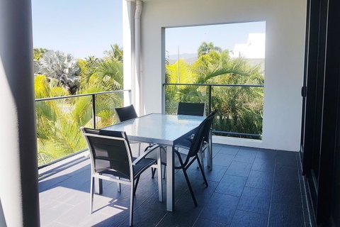 Hinchinbrook Holiday Apartments - Perths Hotel 1