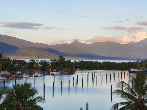 Hinchinbrook Holiday Apartments - Perths Hotel 3