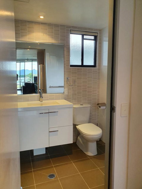 Hinchinbrook Holiday Apartments - Perths Hotel 19