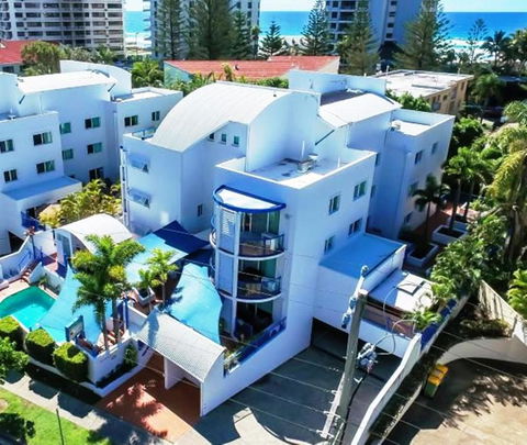 Surfers Beach Resort 2 - Perths Hotel 0