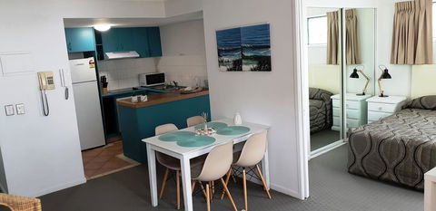 Surfers Beach Resort 2 - Perths Hotel 13