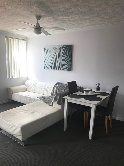 Surfers Beach Resort 2 - Perths Hotel 41
