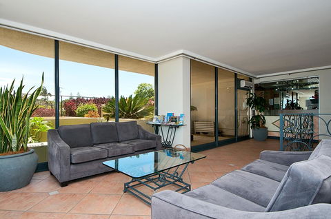 Spectrum Holiday Apartments - Perths Hotel 20