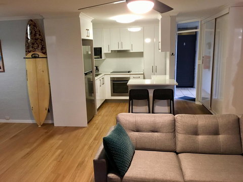 Burleigh Palms Holiday Apartments - Perths Hotel 9