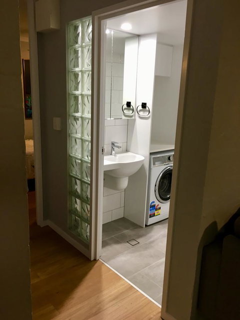 Burleigh Palms Holiday Apartments - Perths Hotel 8