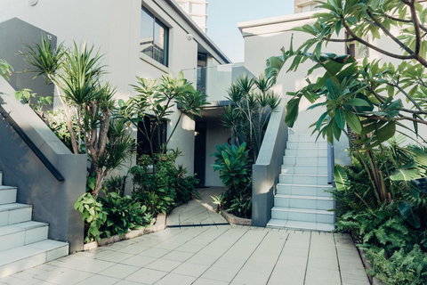 Burleigh Palms Holiday Apartments - Perths Hotel 17