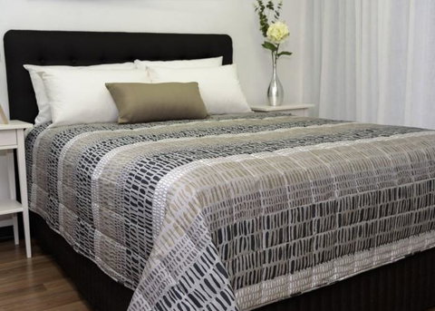 Burleigh Palms Holiday Apartments - Perths Hotel 1