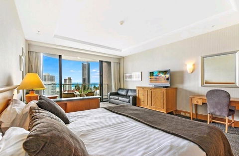 Deluxe King Room In Gold Tower - Perths Hotel 0
