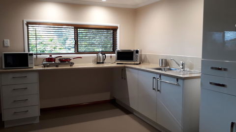 Private Apartment With Scenic Gardens - Perths Hotel 9