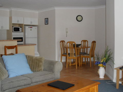 Sylvan Beach Resort - Perths Hotel 33