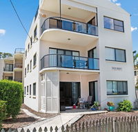 Quiet location across from waterfront - South Esp Bongaree - Perths Hotel